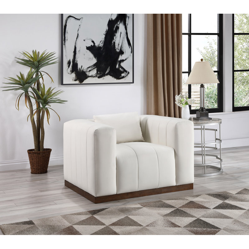 Chaise en cuir Mallina, Cuir crème végétalien