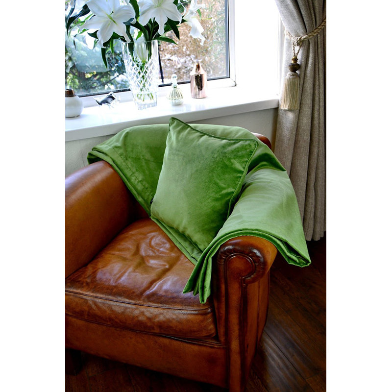 Thinder Table Runner, 30cm W x 200cm L, Fern Green