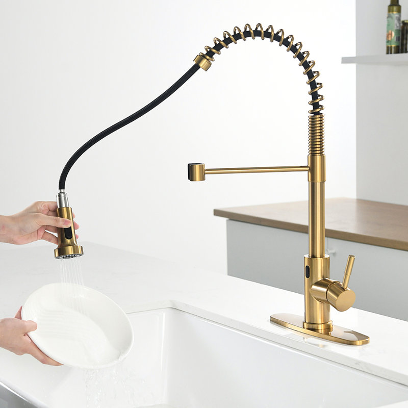 Robinet automatique mains - sans contact avec douchette moderne en or brossé pour une utilisation pratique dans la cuisine Distance de détection en acier inoxydable de 2 pouces