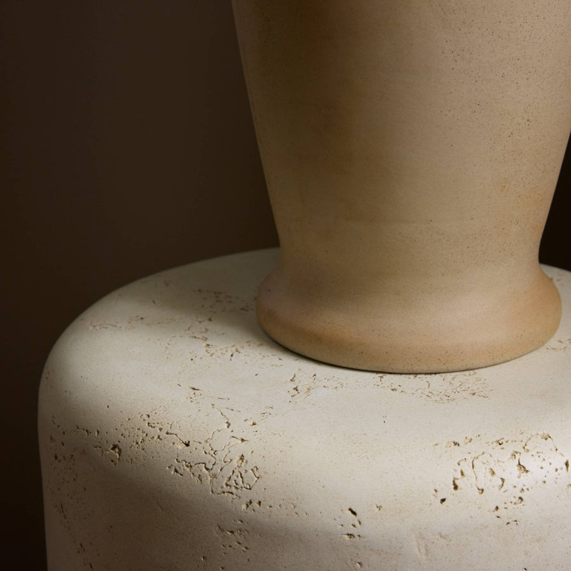 Arati Pedestal