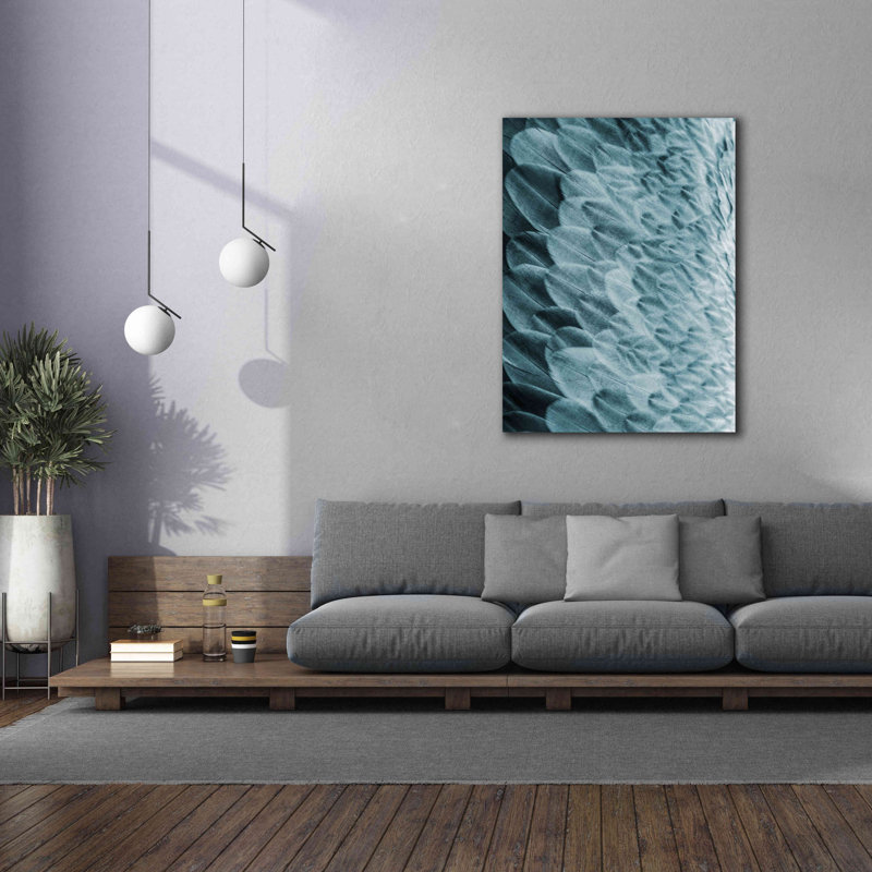 «Volture I» par Design Fabrikken, estampe numérique sur toile, H 54 po x l 40 po x P 1,5 po