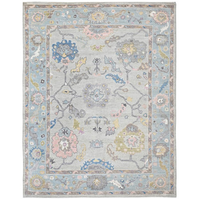 Geometric Area Rug in Silver And Light Blue
