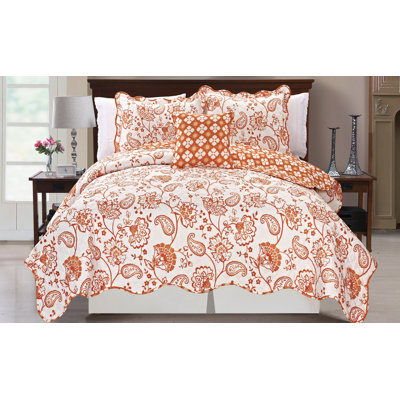 Polyester Floral Coverlet with Pillow Shams