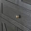 Armoire en forme de dôme avec grand espace de rangement et artisanat antique pour une utilisation polyvalente dans n'importe quelle pièce