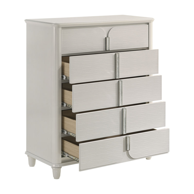 Commode, finition blanc perle