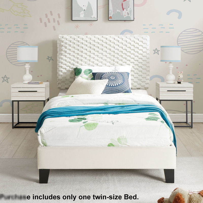 Lit plateforme tapissier simple Findlay Plush en colombe blanche alliant confort et élégance pour une nuit de sommeil reposante