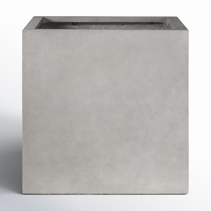 Kiro Planter, 28" H x 28" W x 28" D