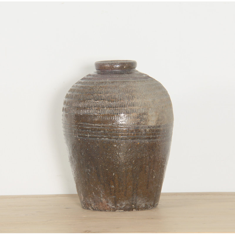 Clessie Ceramic Pot Planter