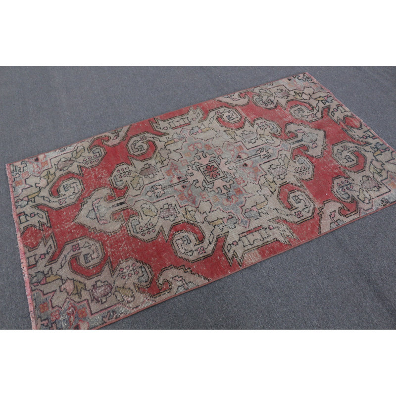 Tapis turc beige tissé à la main qui accentue n'importe quelle chambre avec son charme antique et bohémien