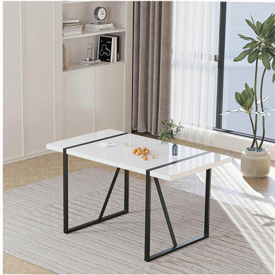 Table de salle à manger rustique en bois pour 4 à 6 personnes
