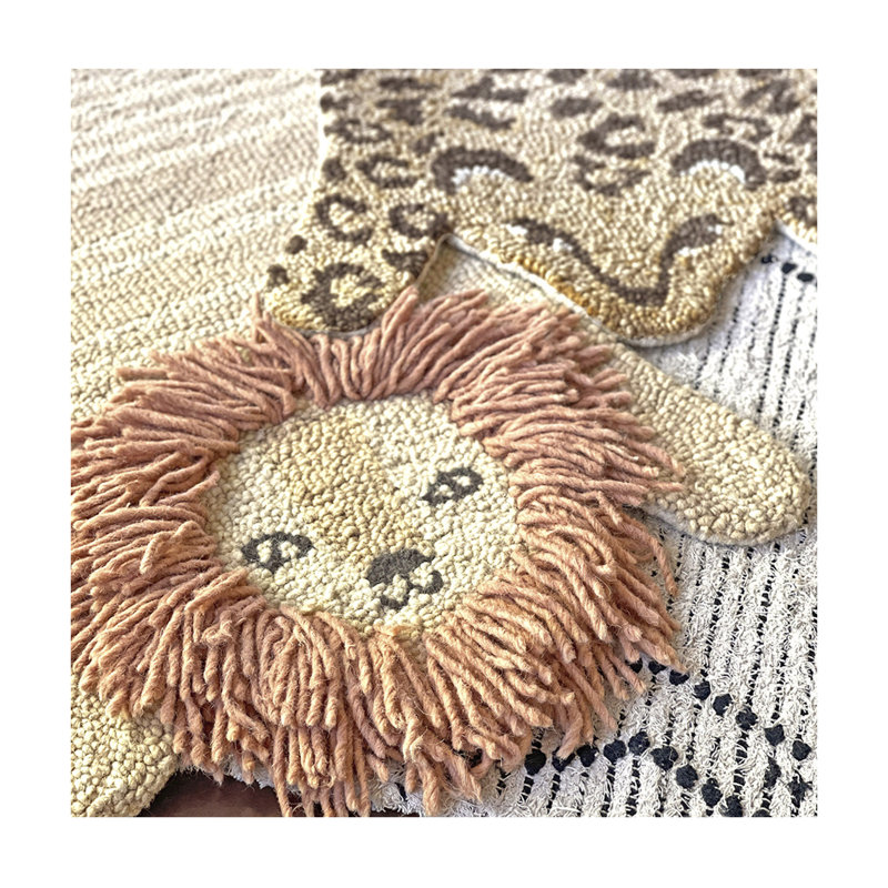 Lion Shape Rug