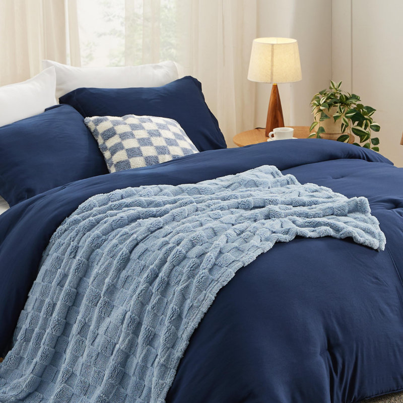 Bedsure Boho Comforter Set With Plaid Throw Blanket And Decorative Pillow, King Comforter + 4 Additional Pieces, Navy Plaid