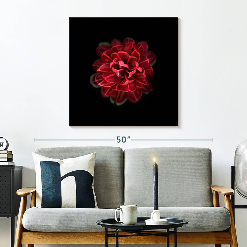 Harnek en rouge, H 30 po x l 30 po