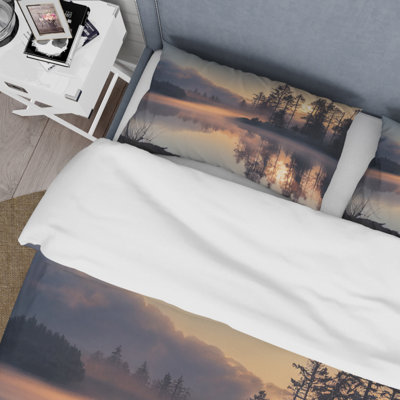 Ensemble de housse de couette en microfibre / polyester Morning Fog Over The Lake Sunset I