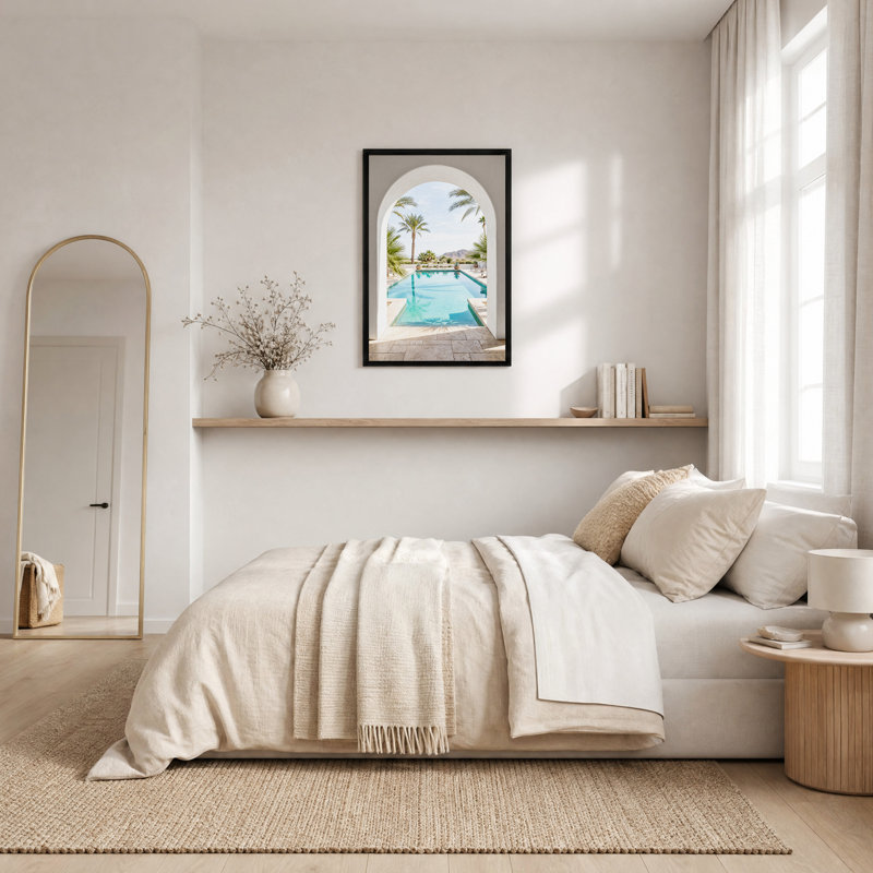 Toile turquoise, piscine et montagnes à travers une arche blanche, H 18 po x l 12 po