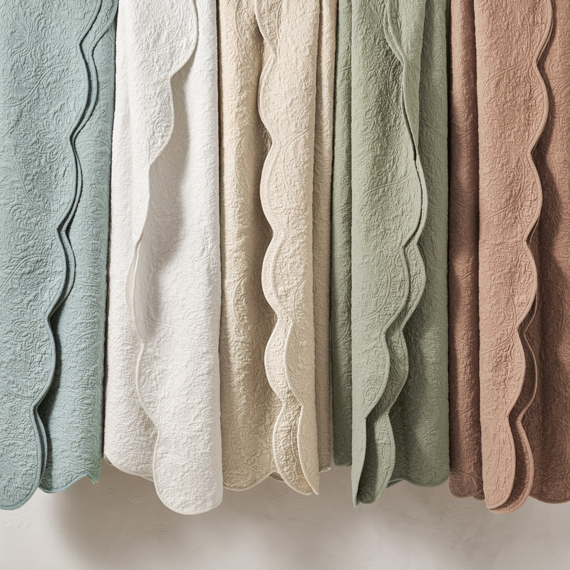 Ensemble de courtepointe 100% coton festonné | Conception festonnée, surpiqures florales, délavé, tissu 100% coton et bourre en coton, certifié OEKO-TEX® Standard 100