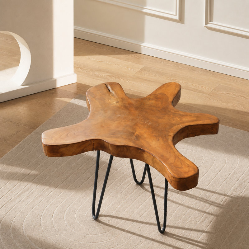 Table d'appoint brune à bords naturels avec pieds en épingle à cheveux noirs, 50 x 60 x 40 cm