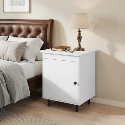 Table de chevet de style moderne Mid-Century avec porte d'armoire intégrée, table de chevet compacte pour la chambre