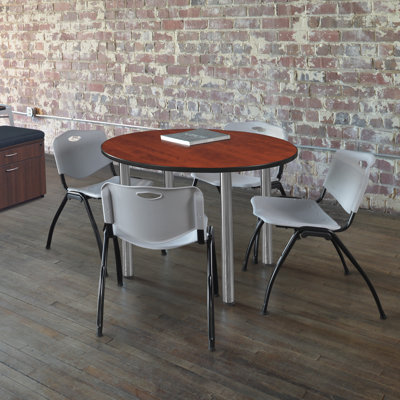 Plateau de table Kee, 4 chaises empilables