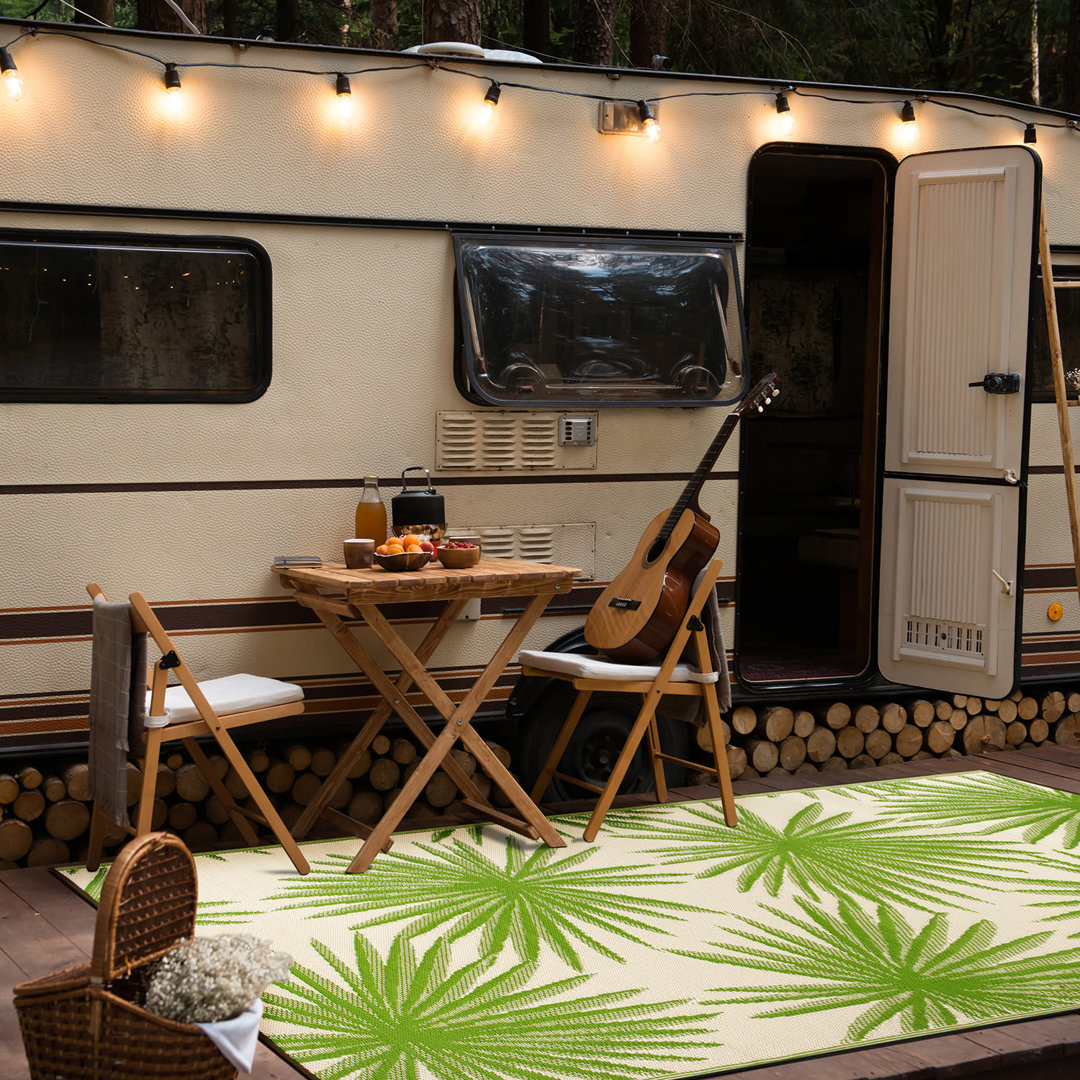 Andalyn Tropical Green/Ivory Reversible Indoor/Outdoor Area Rug Bay Isle Home™ Rug 