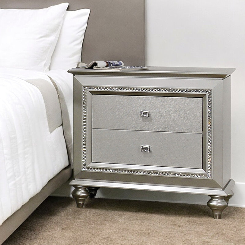 Table de chevet à finition champagne - aspect luxueux avec étincelle, 30 po x 18 po x 30 po, 67 lb, performance de tiroir en douceur, construction élégante en bois synthétique de la partie inférieure, élément décoratif étincelant