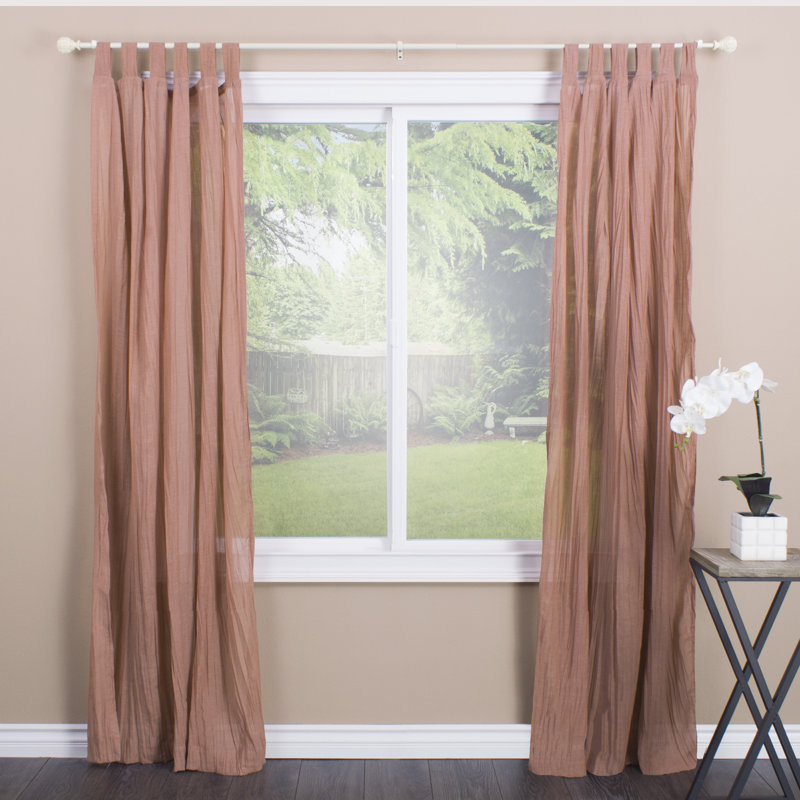 Tringle à rideaux simple réglable en métal Yeldell, H 3 po x l 26 po à 48 po x P 3,5 po, Blanc vieilli