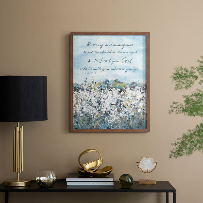 «Be Strong Flower Field», reproduction encadrée - bois massif, 15" H x 12" W, Noyer