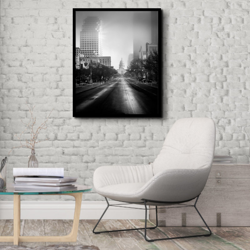 Austin South South Congres Kill Your Instagram - Giclée sur papier de qualité supérieure avec cadre noir par Gary Swenor
