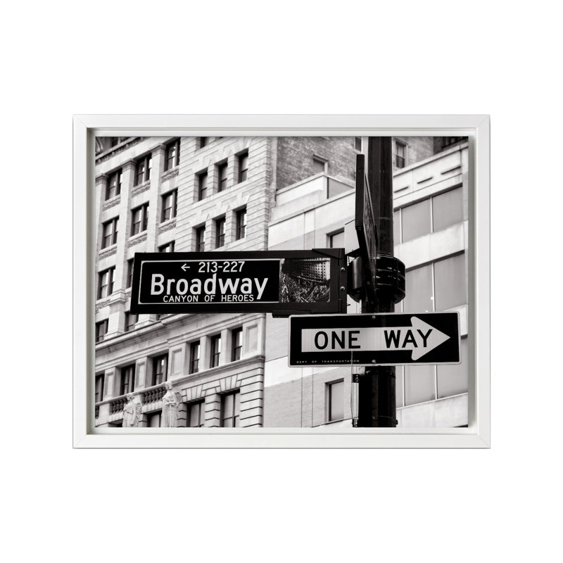 Plaque de rue Broadway, Canvas, 18"H x 24"W, White Framed