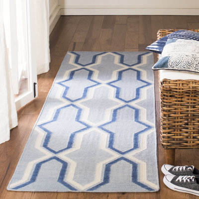 Rodgers Hand Woven Flat Weave Wool/Cotton Geometric Rug in Light Blue/Dark Blue