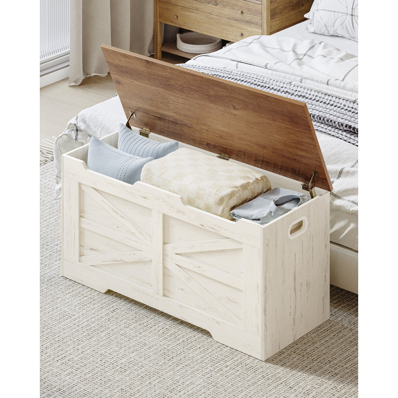 Accent Chest, White/Brown