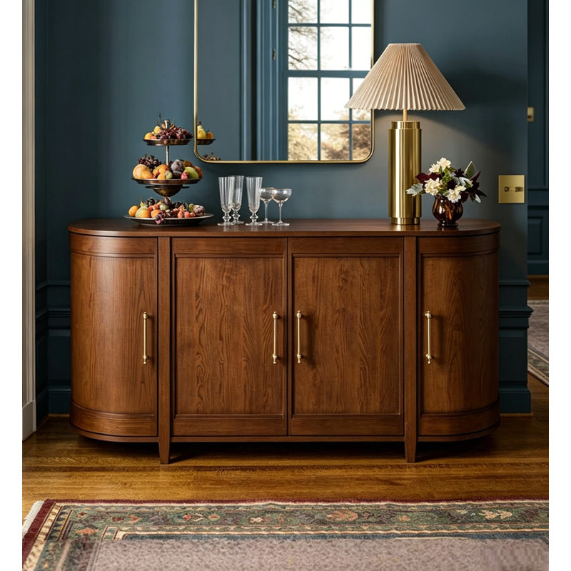 Buffet courbé Mid-Century en bois massif avec poignées dorées