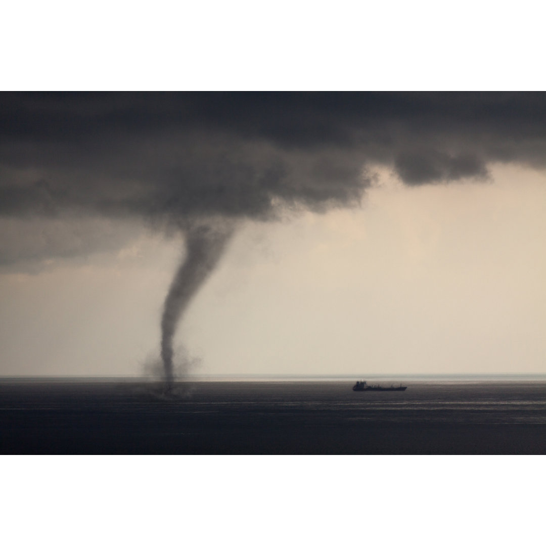 Tornado Meer von Kotofeja - Leinwandbild