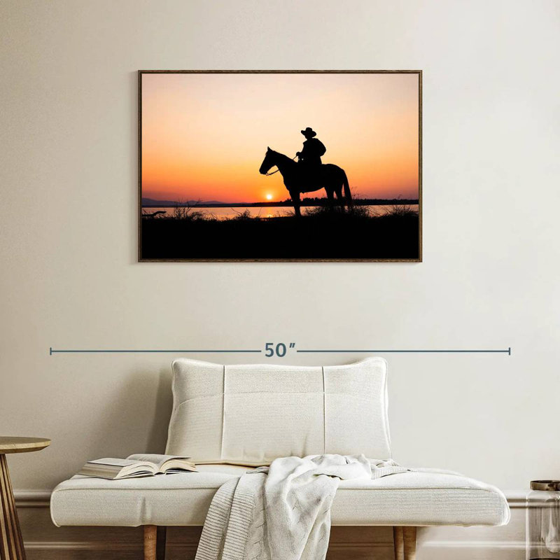 Silhouette de cowboy, 37 po x 25 po, Cadre flottant noyer