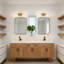 Luminaire de meuble-lavabo moderne 2 lumières, applique murale dorée avec abat-jour en verre transparent pour éclairage de miroir dans la salle de bain, la chambre à coucher, le salon, le couloir, la douille E26, ampoules non incluses