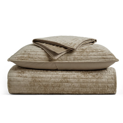 Velvet Quilt Set
