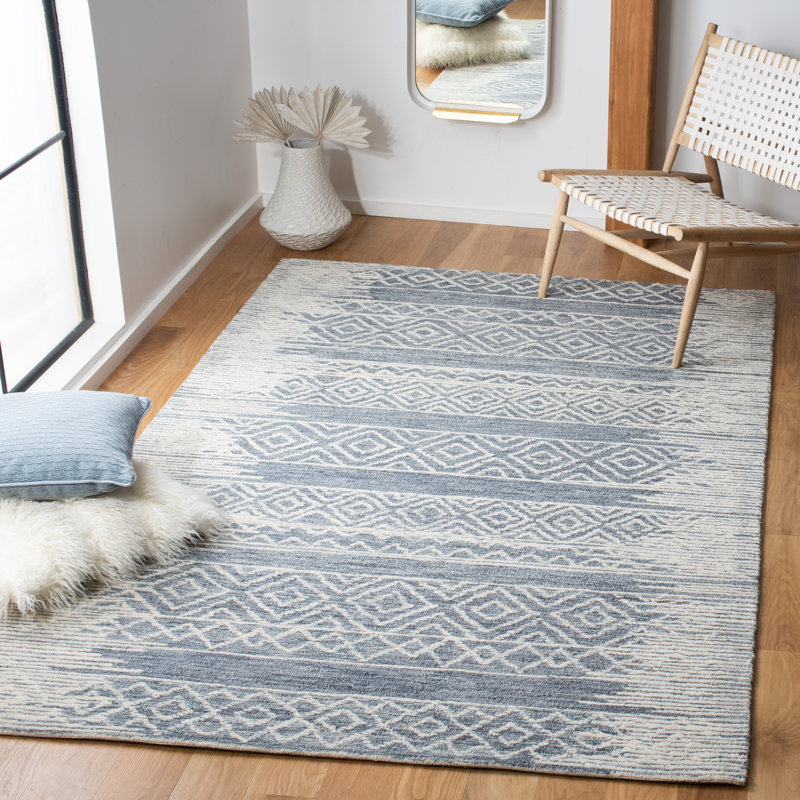 Metro Hand Tufted Wool/Cotton Abstract Rug in Natural/Blue, Rectangle 6' x 9'