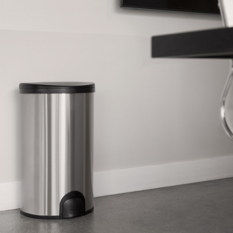 Steel Kitchen Trash Can - 13 Gallons