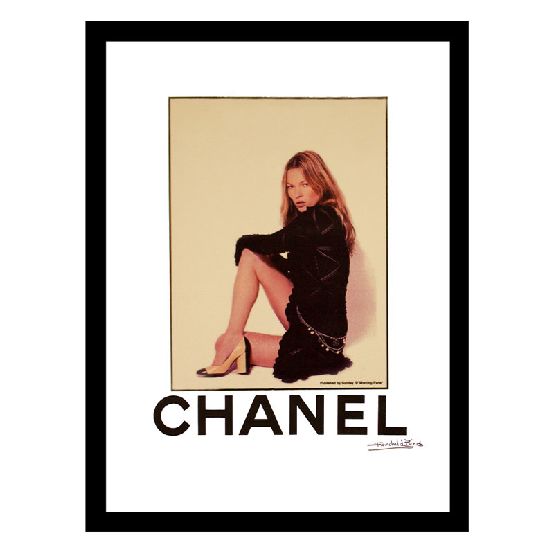 «Kate Moss Designer», reproduction encadrée