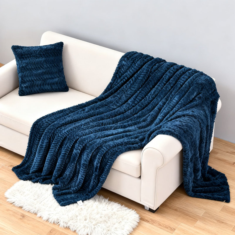 Conception ultra douce et moelleuse à 2 couches pour un maximum de chaleur et de confort, parfaite pour le lit, le canapé et la décoration intérieure
