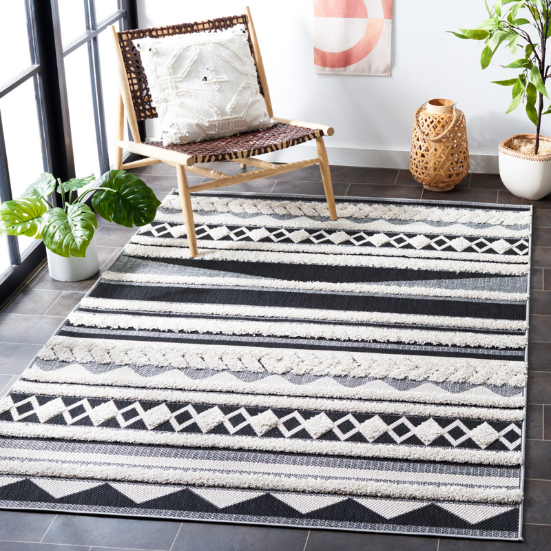Aarent Southwestern Ivory/Black Indoor / Outdoor Area Indoor/Outdoor Area Rug, Rectangle 8' x 10'