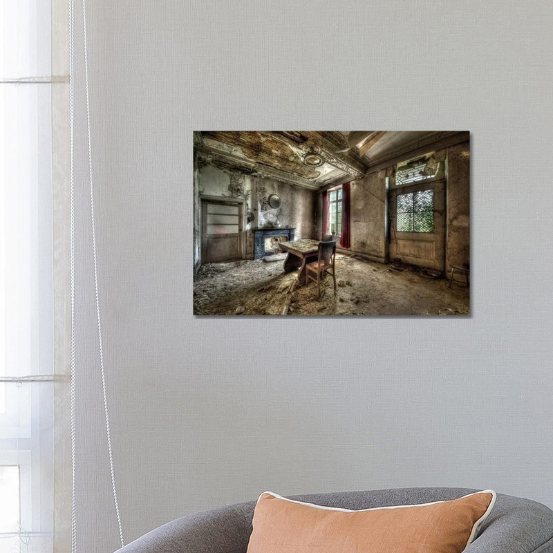 Chateau De Vivre I by Ivo Sneeuw - Wrapped Canvas Print, 66.04 cm H x 45.72 cm W x 1.91 cm D