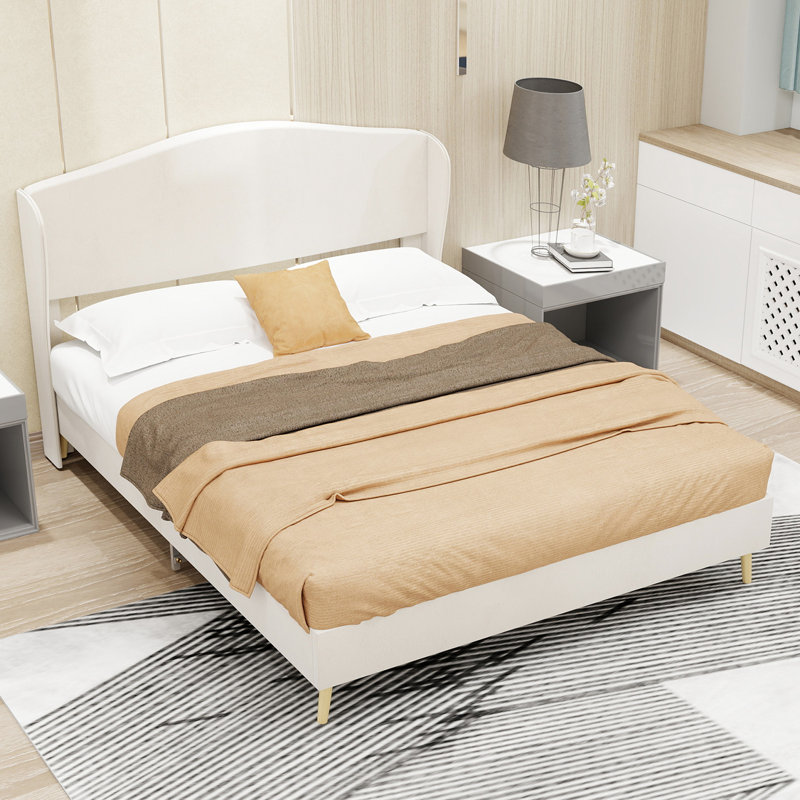 Beige, lit tapissier en velours, chambre à coucher bien structurée et confortable, espace de sommeil suffisant, apparence simple, thèmes, bon sommeil