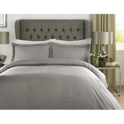 Honey-Mae Satin Solid Colour Duvet Cover with Pillowcases