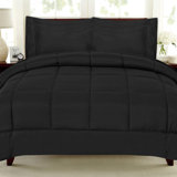 Luxury Ultra Soft Down Alternative Microfiber Lightweight Comforter Set