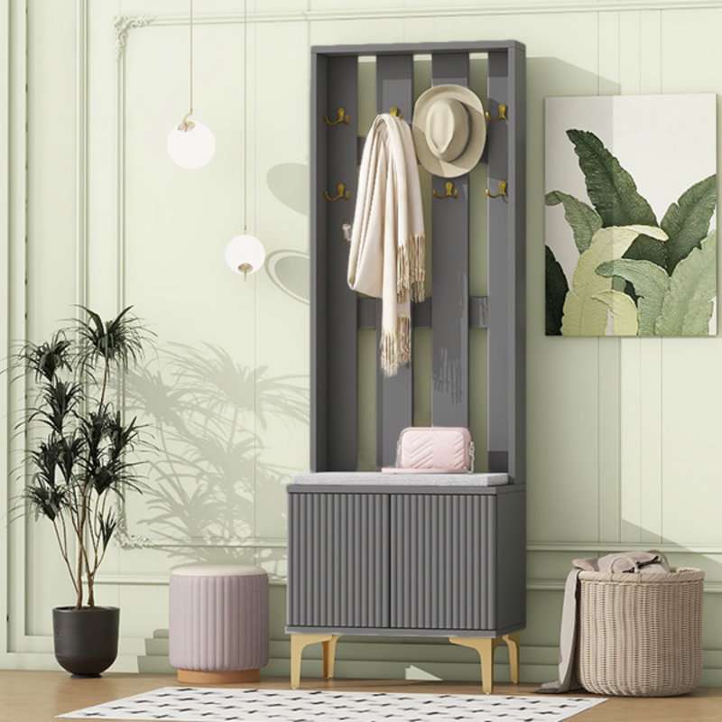 Portemanteau moderne 4-en-1 avec coussin, portemanteau polyvalent avec 8 crochets et pieds dorés, banc d'entrée avec tablettes réglables et portes cannelées pour le couloir et le salon