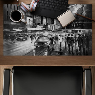 Times square monochrome - 14.00"x24.25" Desk mat