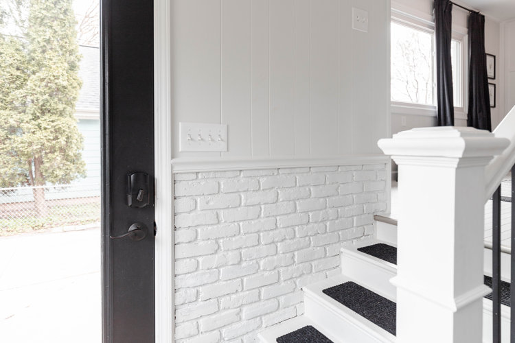 Small Entryway 1