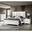 Table de chevet blanche moderne à 2 tiroirs avec finition texturée, pièce de rangement contemporaine pour chambre à coucher, hauteur moderne de 26,3 po, blanc, tiroir, table de chevet, style, pièce en bois