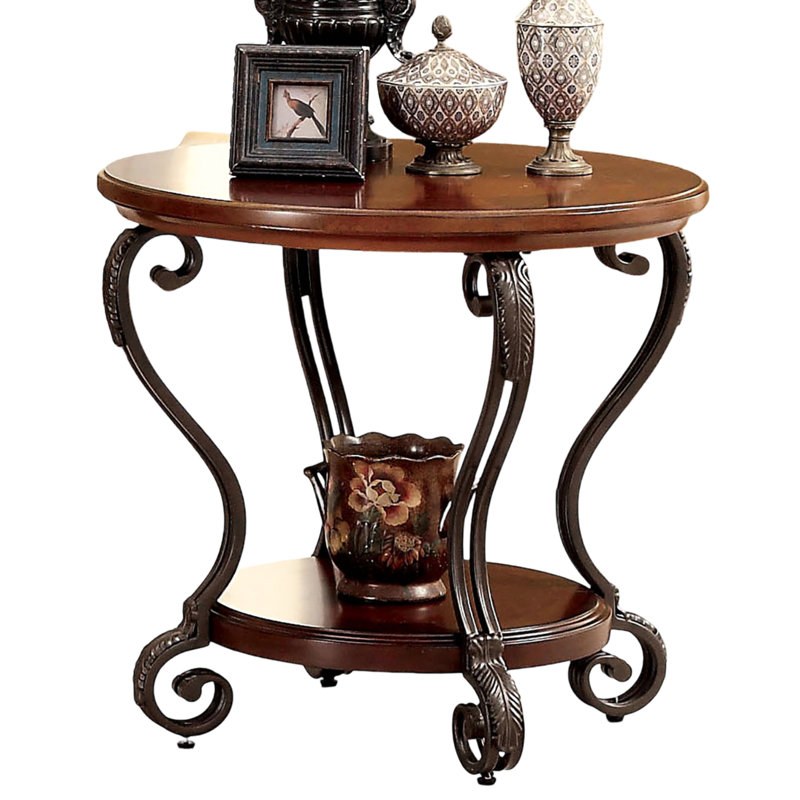 Table de bout traditionnelle en cerisier brun orné traditionnel avec tablette inférieure ouverte pour des détails de décoration de salon élégants
